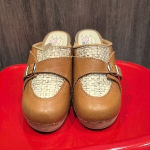 Maguba Tan Leather Woven Clogs